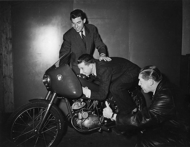 Monneret 1951 Puchtrio617