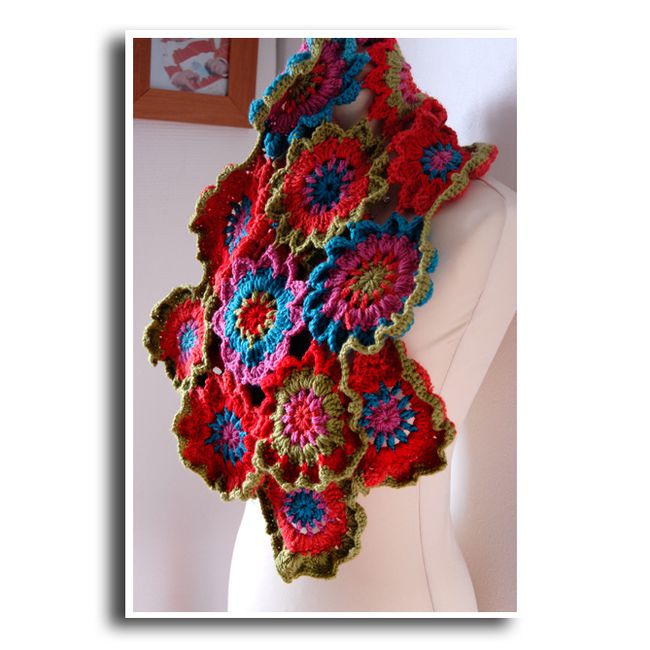 echarpe-fleur-au-crochet-s2-copie-1.jpg