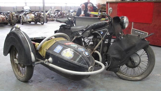 BMW R12 Steib obus