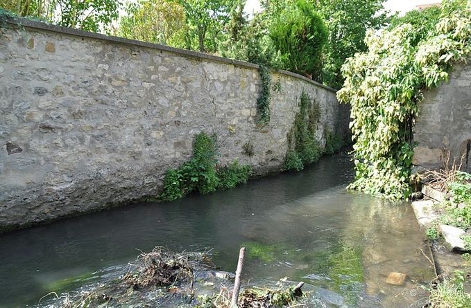 Lavoir---Abreuvoir---Pontoise-05-c-Ger-rd--1600x1200-.jpg