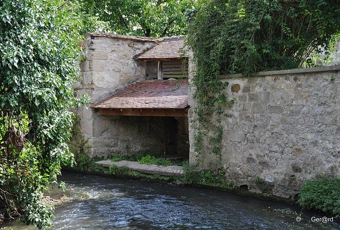Lavoir---Abreuvoir---Pontoise-06-c-Ger-rd--1600x1200-.jpg