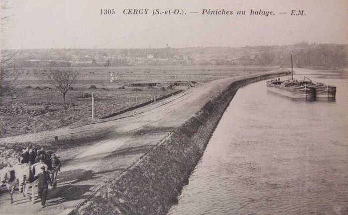 peniches-au-halage-cergy.jpg