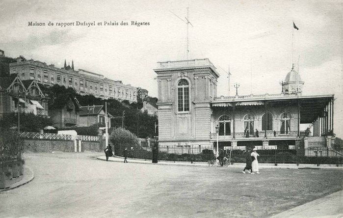 le palais vue de coté