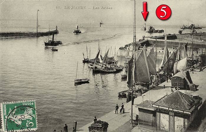 entrée du port digue détruite (2)