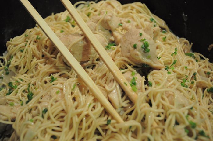 Nouilles chinoises au poulet avec le cookéo – Oh, la gourmande