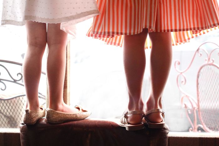 jupe orangeade et Robe Blanche Le Carrousel