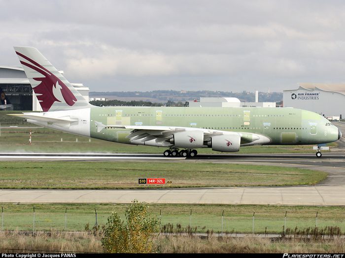 F-WWAJ-Qatar-Airways-Airbus-A380-800_PlanespottersNet_42229.jpg