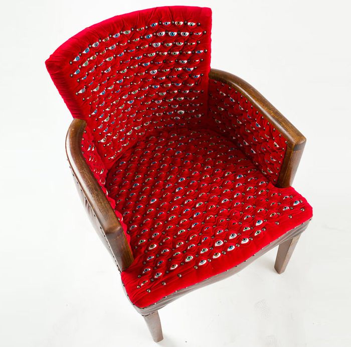 'scopophilia' chair by fiona roberts 01