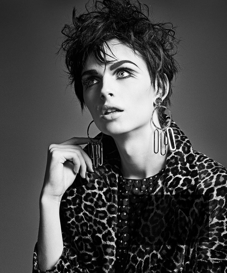 Andrej-PEJIC-par-Tony-KIM---DuJour-Mag.-as-Edie-Sedgwick.png