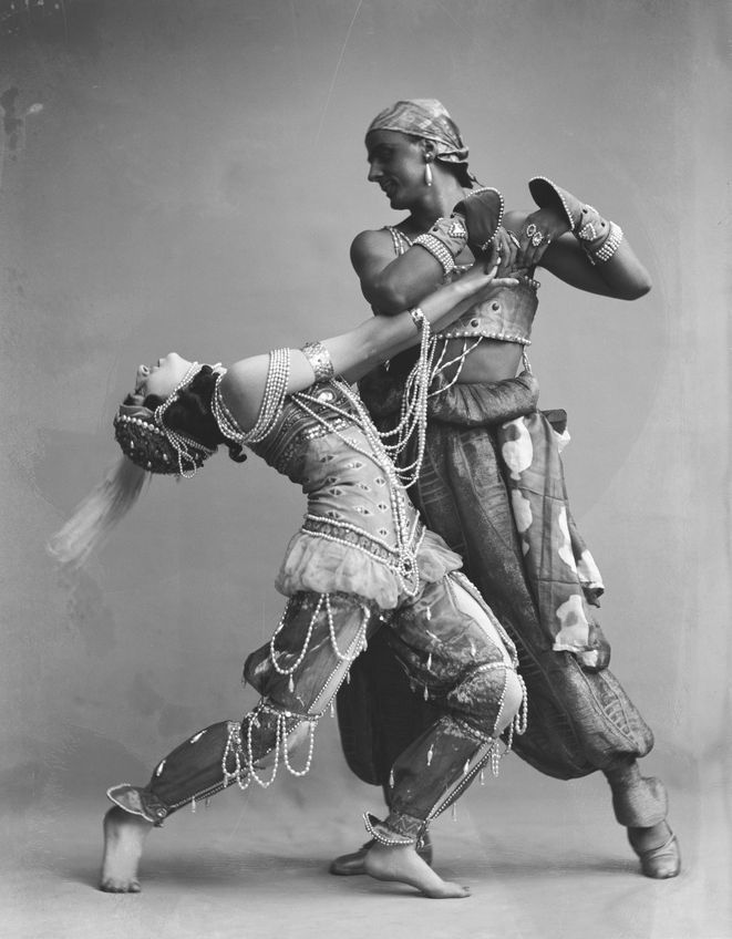 Vera-Fokina-and-Mikhail-Fokin-in-the-ballet--Scheherazade.jpg