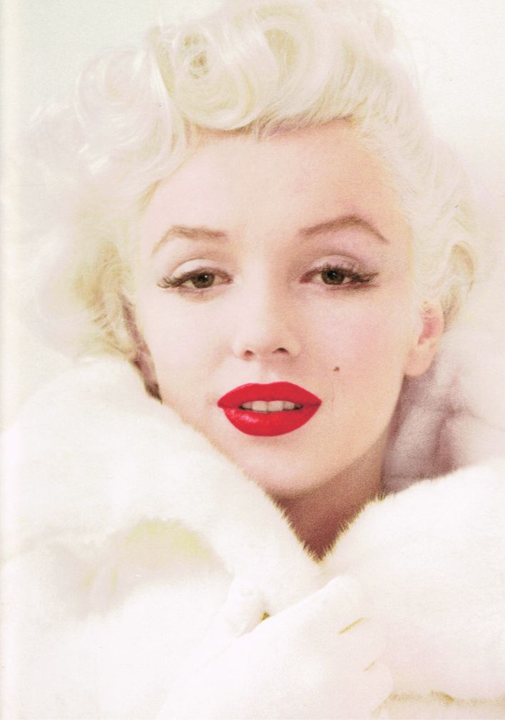 Marilyn-Monroe-by-Milton-Greene-1955.jpg