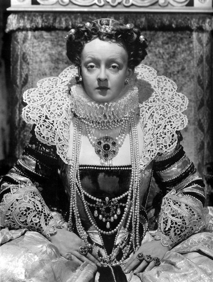 Bette-Davis--in-The-Private-Lives-of-Elizabeth-and-Essex--1.jpg