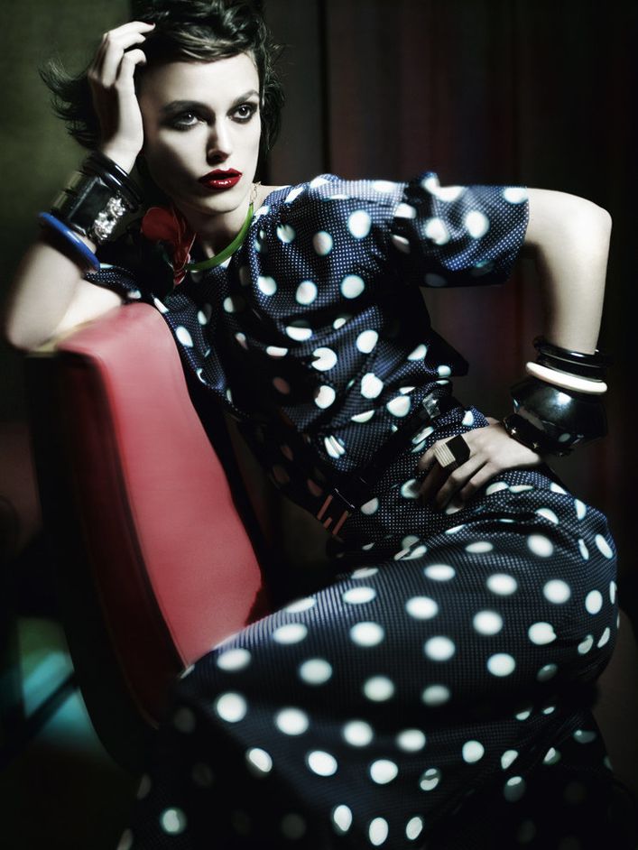 Keira-Knightley-for-Vogue-UK-January-2011-by-Mario-Testino6.jpg