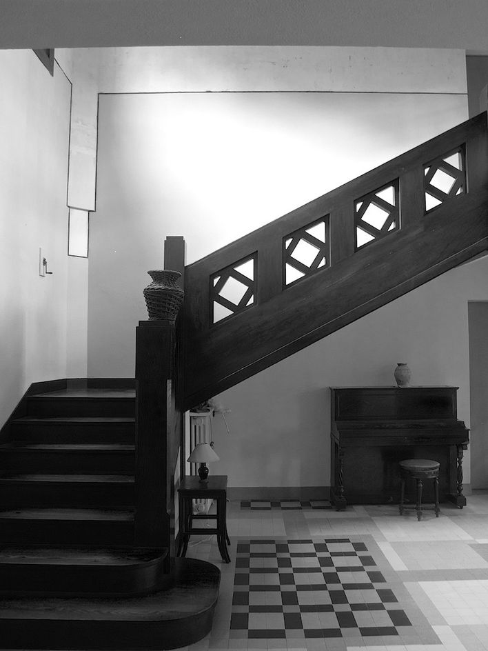 Escalier-.Villa-Matuszek.jpg