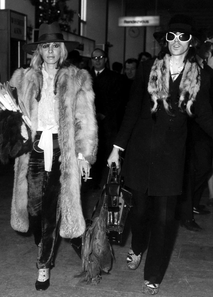 anita-pallenberg-in-fur-coat-with-keith-richardson-at-airpo.jpg