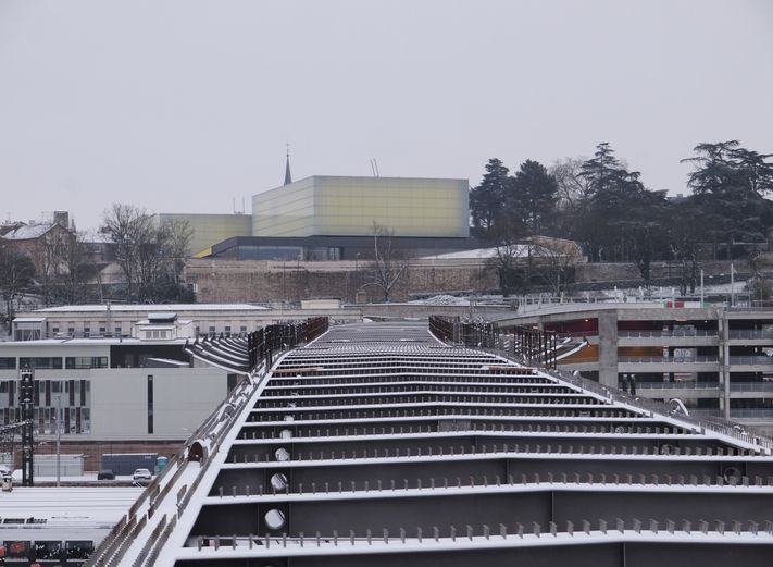 Passerelle-Poitiers-TAP-neige-chantier.JPG