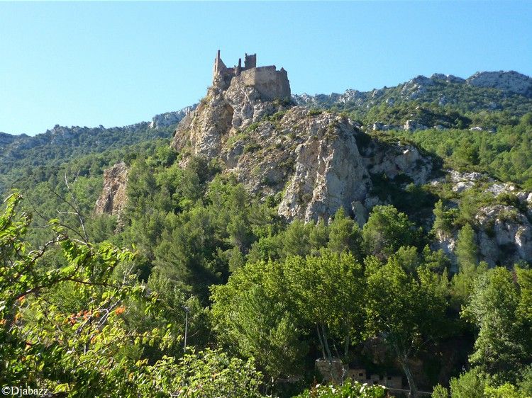 rencontrer n dans les ruines de son chateau