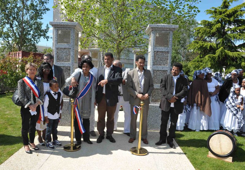 les-colonnes-de-la-liberte---Alfred-Jocksan--3-.jpg