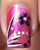 nail-art-fleurs-et-base-rose-mini.jpg