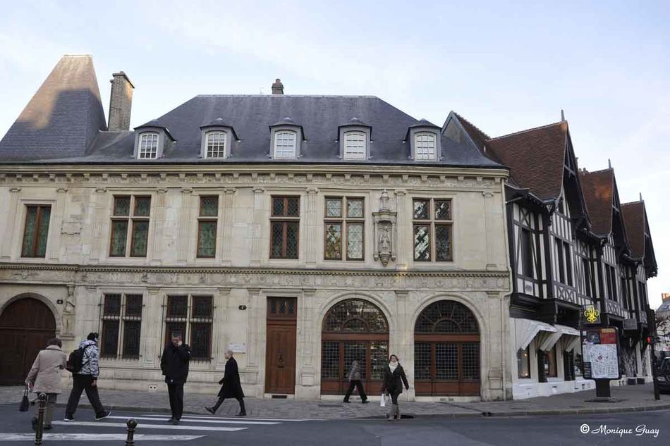 hotel-de-la-salle-1507.jpg