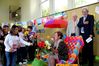 SchreitmuellerVerabschiedung Kinder 05 Blumen 3