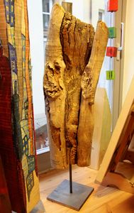 ausstellung Maseizik Schwerdt Holzfigur