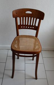 chaise cannée Thonet