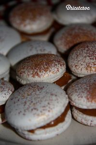Macarons caramel