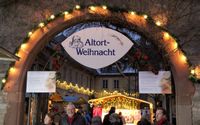 1Altortweihnacht1Eingang