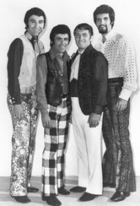 FrankieValli---The-Four-Seasons-copie-1.gif