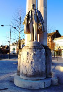 IMGP2648-Statue-Gustave-Dron.jpg