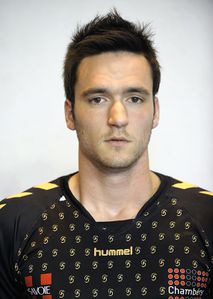 Portrait-N--8.jpg
