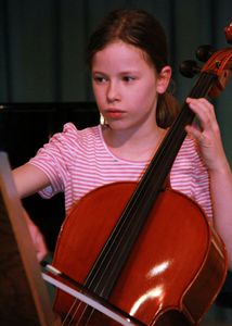 09 Lotta Kraus Cello Floral Dance 1