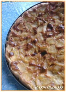 tarte-pommes-caramelises-cote.jpg