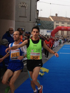 Maratonina di Crema. Yassine Rachik taglia di un soffio il traguardo