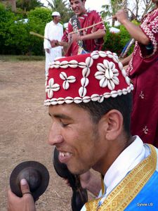 Erosaria-caputserpentis-costume-musicien-Maroc-01