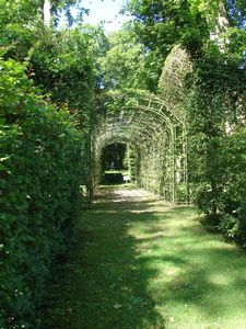 Chateau de Groussay 25