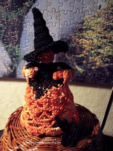 sorciere-halloween-decoration-crochet.jpg
