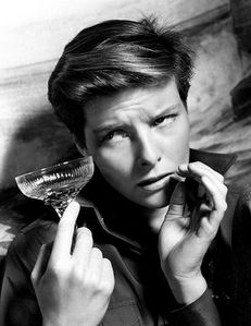 Sylvia-Scarlett---Katharine-Hepburn-copie-1.jpg