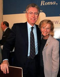 VECCHI-AMICI.jpg