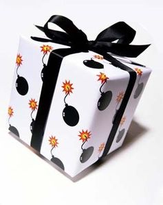 paquet-cadeau-humour-bombe