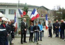Ceremonie---8-mai-2012--30-.jpg