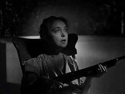 La-nuit-du-chasseur---Lillian-Gish-4.jpg