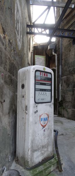 garage2.jpg