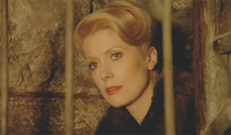 Le-dernier-metro---Catherine-Deneuve-6.png