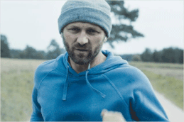 AIME-et-fais-ce-que-tu-veux---Andrzej-Chyra-copie-1.gif