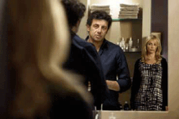 Les-Yeux-jaunes-des-crocodiles---Patrick-Bruel---Emmanuelle.gif
