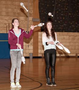 Sportlerehrung28.3.2014-06-Jonglage-Dyker-Schmidt--Kopie-1.jpg