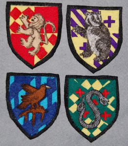 Pedido: Broches de los escudos las casas de Harry Potter - Bienvenid@s a la  nube de aladdin