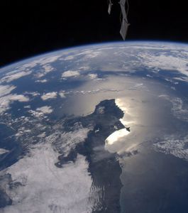 la-terre-vue-de-la-station-spatiale-internationale-et-photo